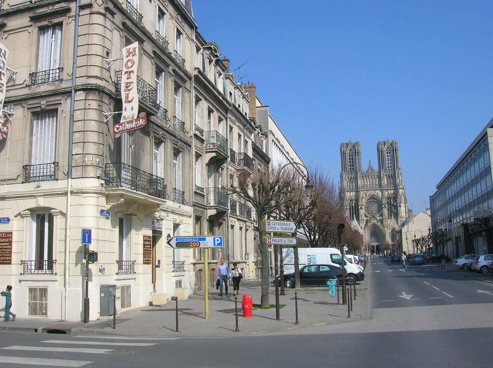 Hotel De La Cathédrale 2*